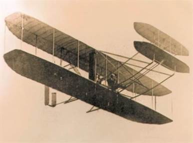 Os irmãos Orville e Wilbur Wright inventaram o primeiro avião a motor